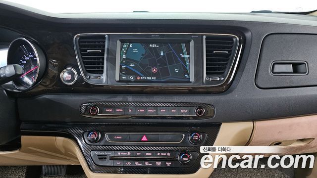 Kia Canival 2019 — photo 19
