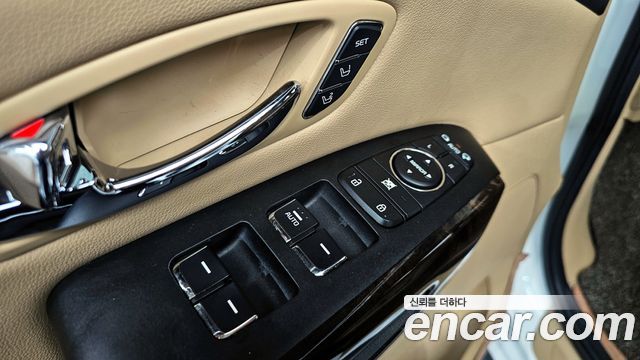 Kia Canival 2019 — photo 23