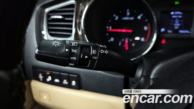 Kia Canival 2019 — photo 24