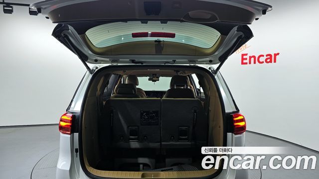 Kia Canival 2019 — photo 26
