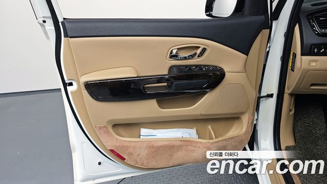 Kia Canival 2019 — photo 14