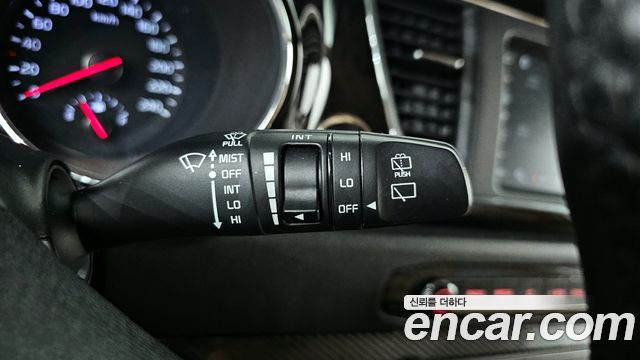 Kia Canival 2019 — photo 37