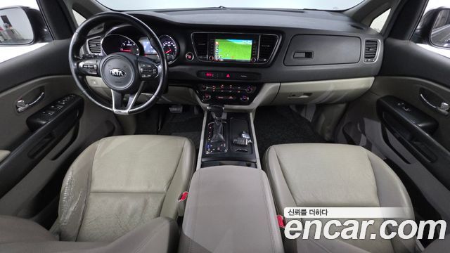 Kia Canival 2018 — photo 10