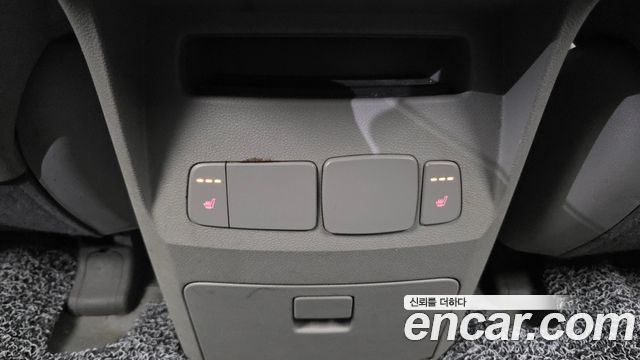 Kia Canival 2018 — photo 25