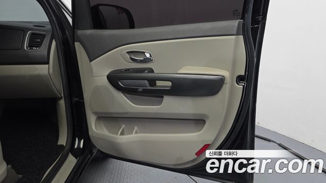Kia Canival 2018 — photo 15