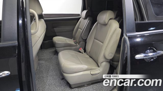 Kia Canival 2018 — photo 16