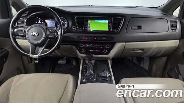 Kia Canival 2018 — photo 27