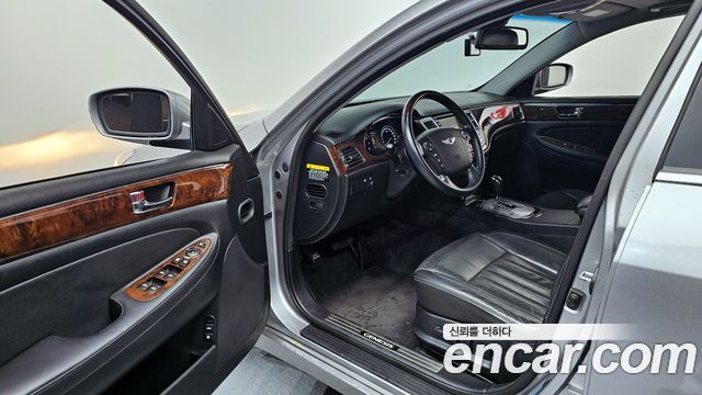 Hyundai Genesis 2010 — photo 10