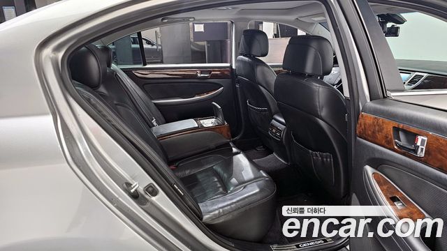 Hyundai Genesis 2010 — photo 11