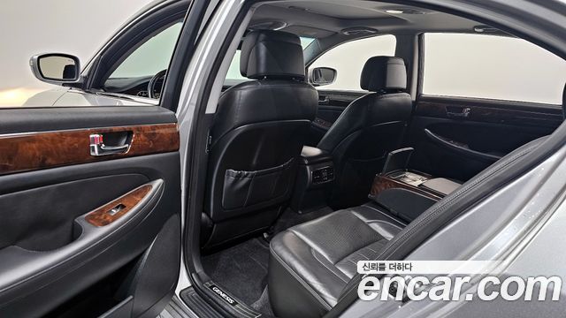 Hyundai Genesis 2010 — photo 12