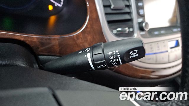 Hyundai Genesis 2010 — photo 17