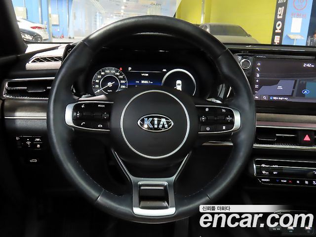 Kia K5 2020 — photo 7