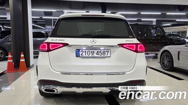 Mercedes-Benz GLE-Class 2023 — photo 6