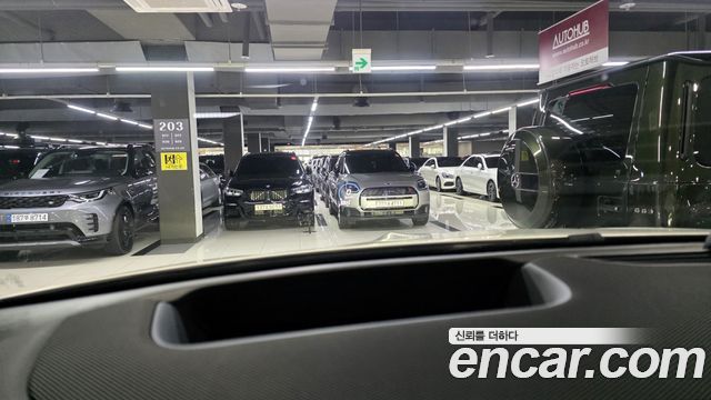 Mercedes-Benz GLE-Class 2023 — photo 17