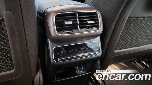 Mercedes-Benz GLE-Class 2023 — photo 18
