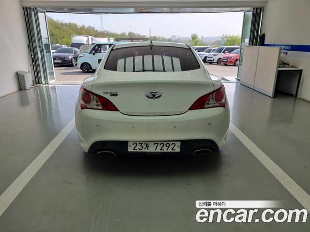 Hyundai Genesis 2014 — photo 4