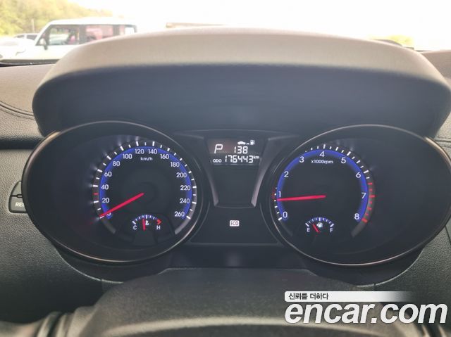 Hyundai Genesis 2014 — photo 8