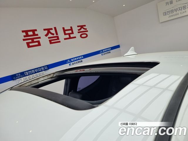 Hyundai Genesis 2014 — photo 17