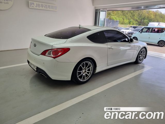 Hyundai Genesis 2014 — photo 18