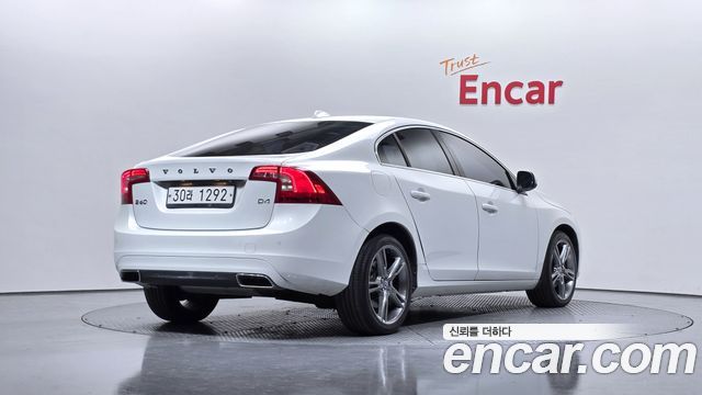 Volvo S60 2017 — photo 2