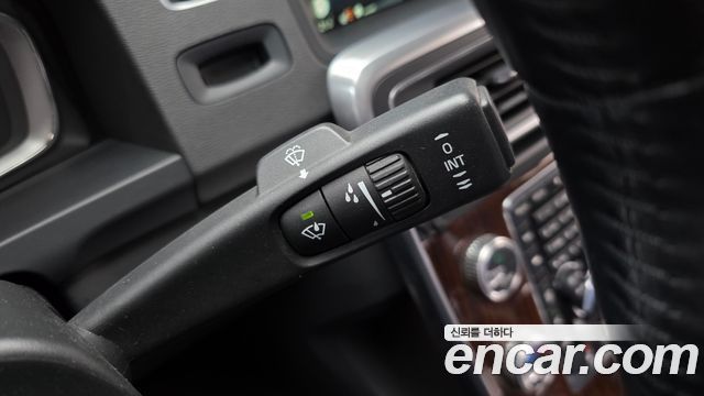 Volvo S60 2017 — photo 18