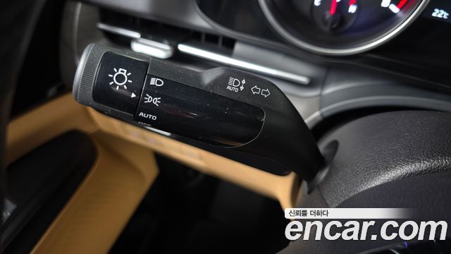 Kia Canival 2023 — photo 23