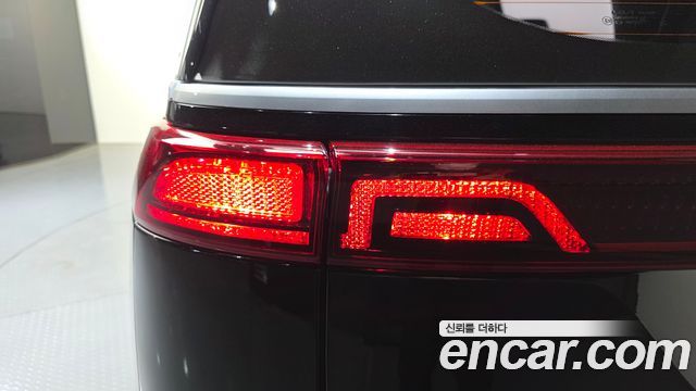 Kia Canival 2023 — photo 9