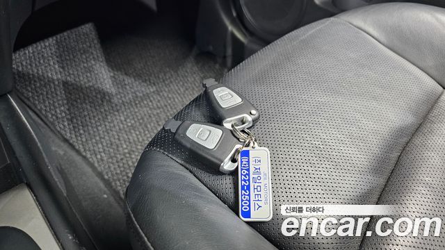 Hyundai i30 2010 — photo 16