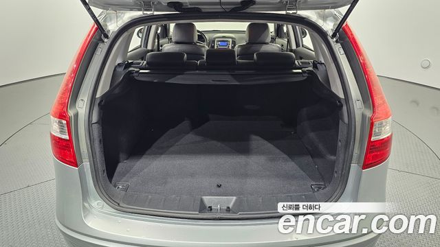 Hyundai i30 2010 — photo 18