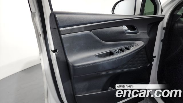 Hyundai Santafe 2021 — photo 14