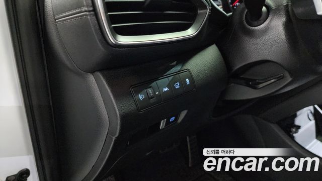 Hyundai Santafe 2021 — photo 28