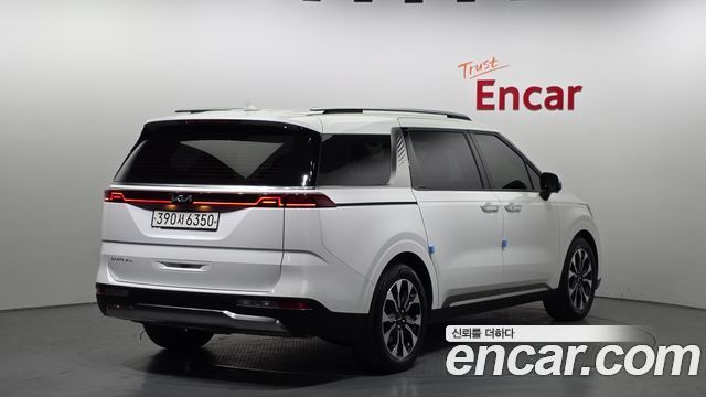 Kia Canival 2022 — photo 2