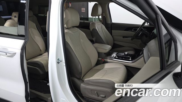 Kia Canival 2022 — photo 18