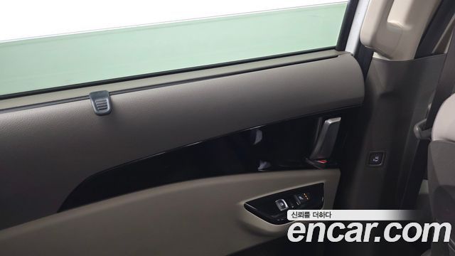 Kia Canival 2022 — photo 25