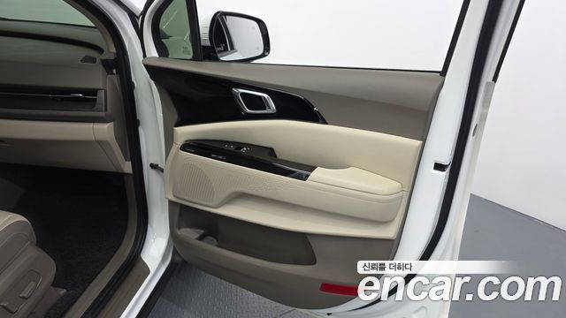Kia Canival 2022 — photo 14
