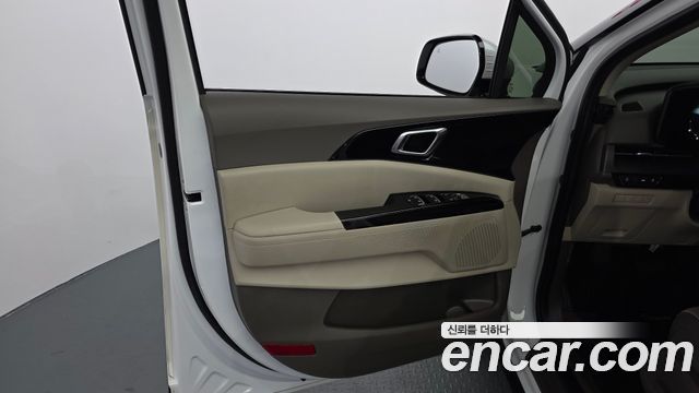 Kia Canival 2022 — photo 15