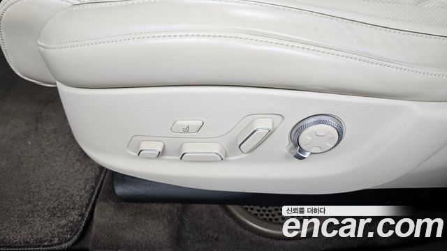 Genesis GV80 2020 — photo 32