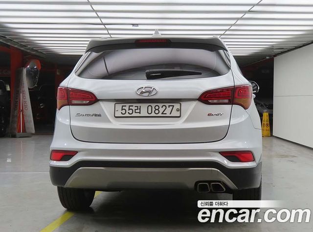 Hyundai Santafe 2016 — photo 3