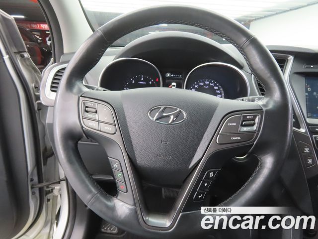 Hyundai Santafe 2016 — photo 8