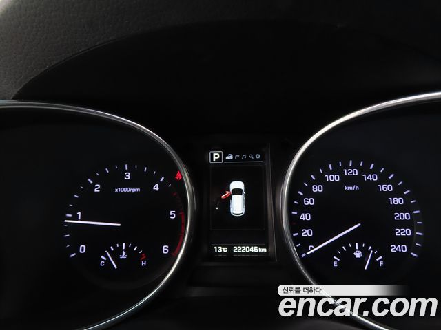 Hyundai Santafe 2016 — photo 9