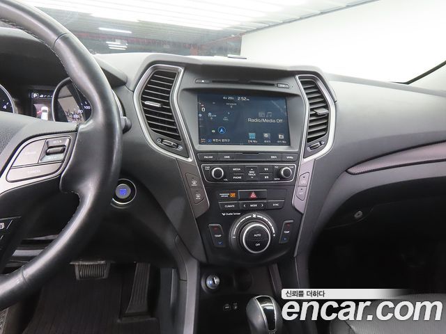 Hyundai Santafe 2016 — photo 10