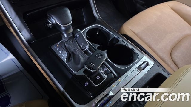 Kia Canival 2021 — photo 9