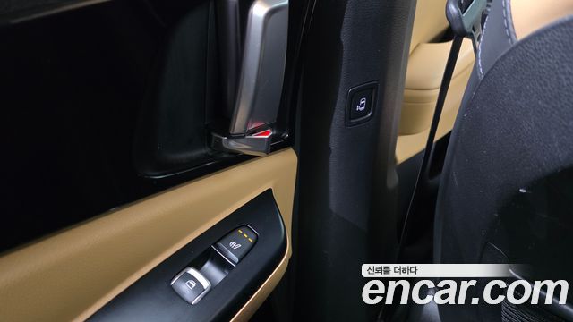 Kia Canival 2021 — photo 19