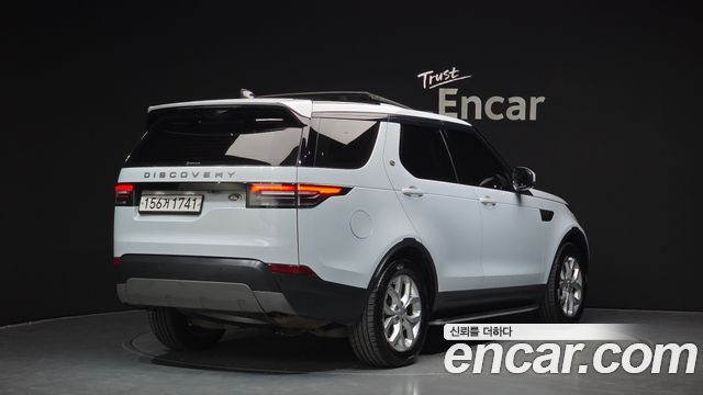 Land Rover Discovery 2019 — photo 2