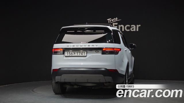 Land Rover Discovery 2019 — photo 4