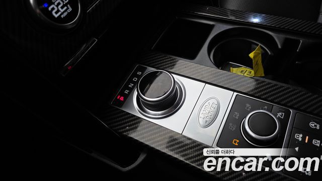 Land Rover Discovery 2019 — photo 9