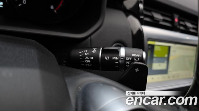 Land Rover Discovery 2019 — photo 15
