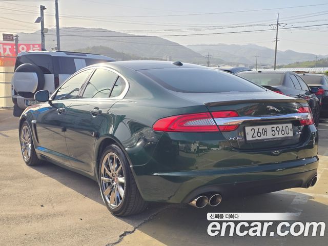 Jaguar XF 2012 — photo 3