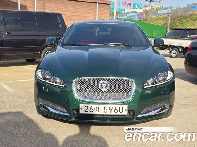Jaguar XF 2012 — photo 4