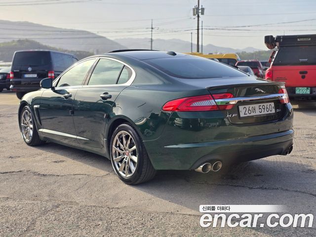 Jaguar XF 2012 — photo 6